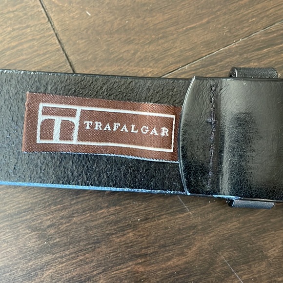 Classic Trafalgar Sportfino Leather Belt - Picture 2 of 5
